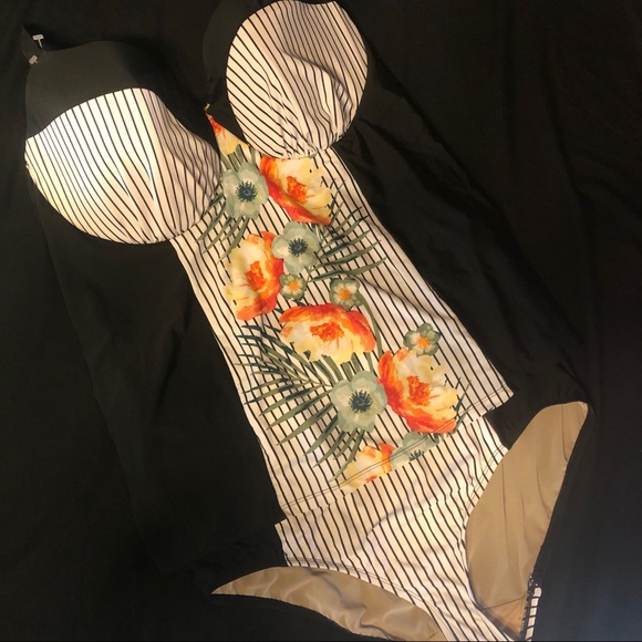 Tankini Swimsuit Set Lane Bryant Cacique NWOT - Picture 2 of 3